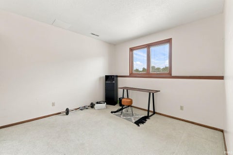 Tiny photo for 2938 E 250 N Road, Bluffton, IN 46714 (MLS # 202635124)