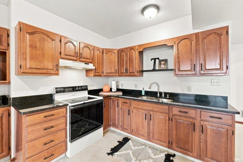 Tiny photo for 2938 E 250 N Road, Bluffton, IN 46714 (MLS # 202635124)