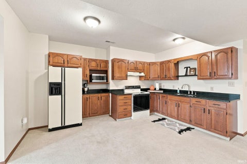 Tiny photo for 2938 E 250 N Road, Bluffton, IN 46714 (MLS # 202635124)