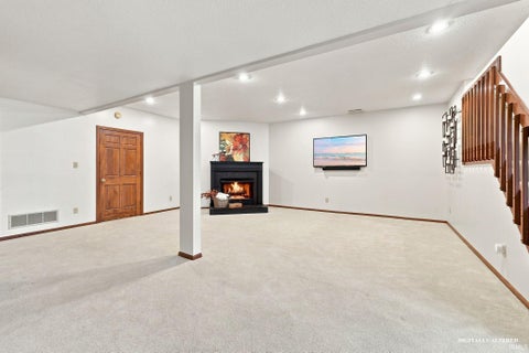 Tiny photo for 2938 E 250 N Road, Bluffton, IN 46714 (MLS # 202635124)