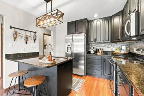 Tiny photo for 2938 E 250 N Road, Bluffton, IN 46714 (MLS # 202635124)