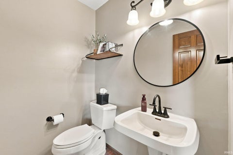 Tiny photo for 2938 E 250 N Road, Bluffton, IN 46714 (MLS # 202635124)