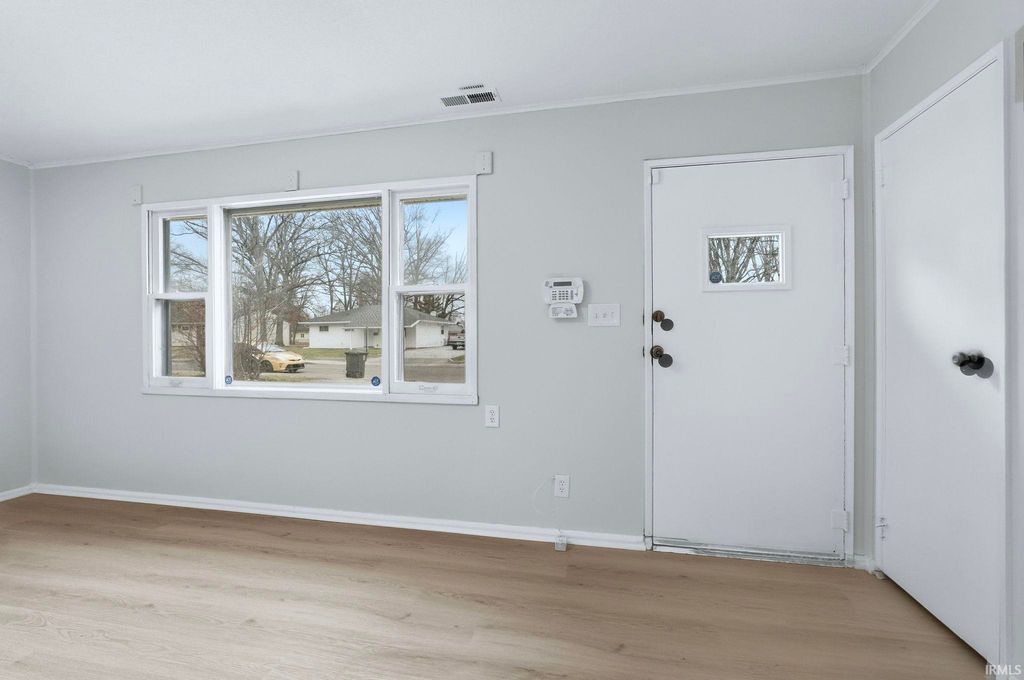 Photo of 6034 Southcrest Road, Fort Wayne, IN 46816 (MLS # 202601572)