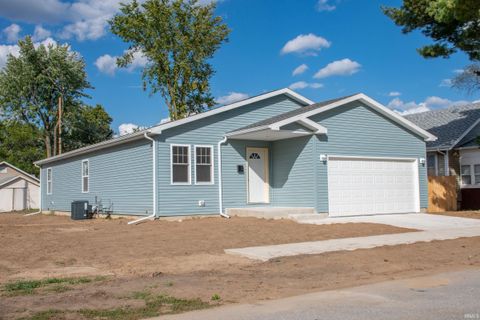 Photo of 1222 W. Blaine Ave, Elkhart, IN 46516 (MLS # 202540882)