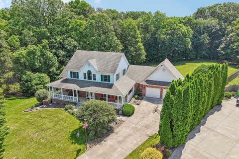 Photo of 1061 W Cedar Lane, Crawfordsville, IN 47933 (MLS # 202622354)