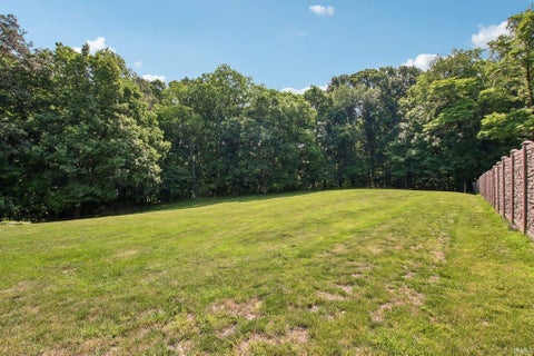 Tiny photo for 1061 W Cedar Lane, Crawfordsville, IN 47933 (MLS # 202622354)
