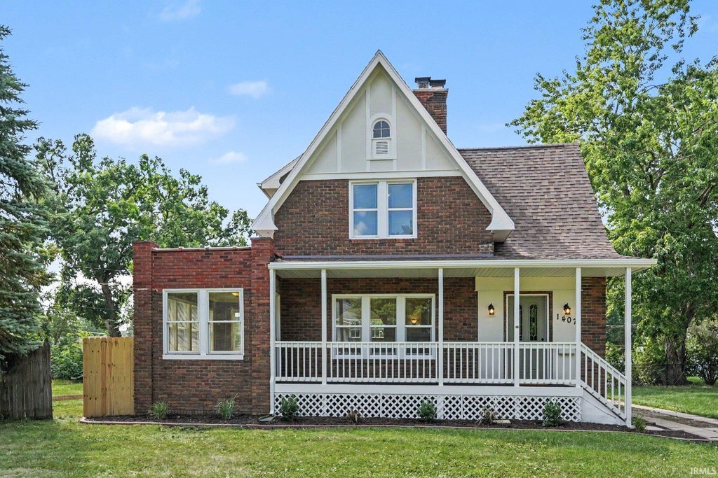 Photo of 1407 Strong Avenue, Elkhart, IN 46514 (MLS # 202634246)