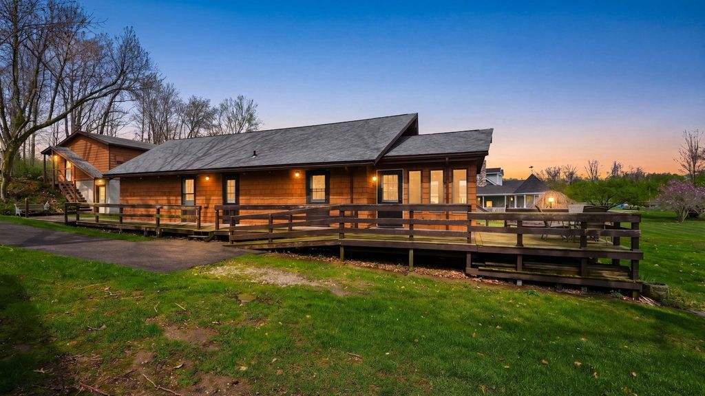 Photo of 8060 N Brown Road, Columbia City, IN 46725 (MLS # 202613756)