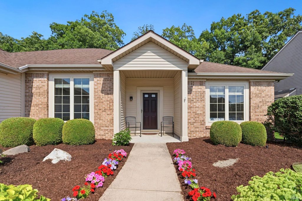 Photo of 13202 Winding Vine Run, Fort Wayne, IN 46845 (MLS # 202626315)