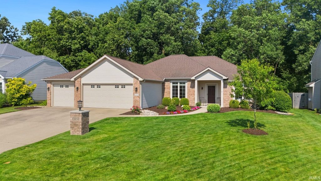 Photo of 13202 Winding Vine Run, Fort Wayne, IN 46845 (MLS # 202626315)