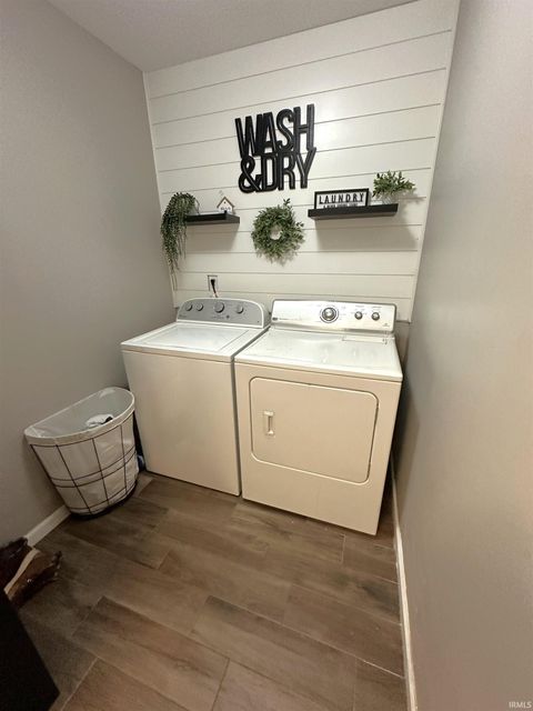 Tiny photo for 209 Royalwood Drive, Monticello, IN 47960 (MLS # 202613276)