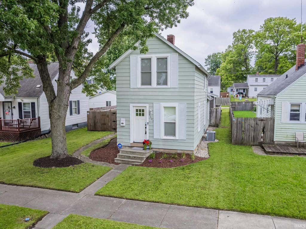 Photo of 1661 Rosemont Drive, Fort Wayne, IN 46808 (MLS # 202625675)