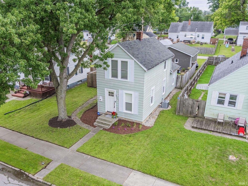 Photo of 1661 Rosemont Drive, Fort Wayne, IN 46808 (MLS # 202625675)