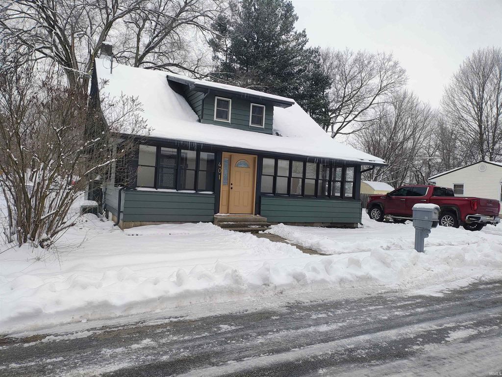 Photo of 401 N Third Street, Pierceton, IN 46562 (MLS # 202547972)