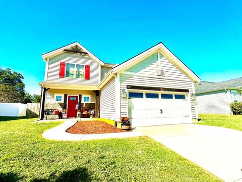Photo of 4949 Live Oak Court, Newburgh, IN 47630 (MLS # 202541098)