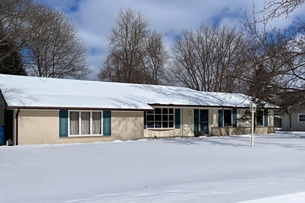 Photo of 700 Brentwood Circle, Auburn, IN 46706 (MLS # 202603920)