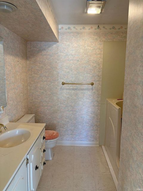 Tiny photo for 564 W GARDNER Court, Marion, IN 46952 (MLS # 202541333)