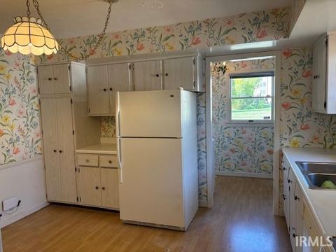 Tiny photo for 564 W GARDNER Court, Marion, IN 46952 (MLS # 202541333)