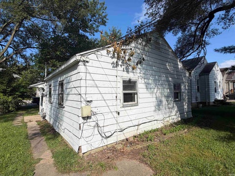 Tiny photo for 3517 Smith Street, Fort Wayne, IN 46806 (MLS # 202636868)