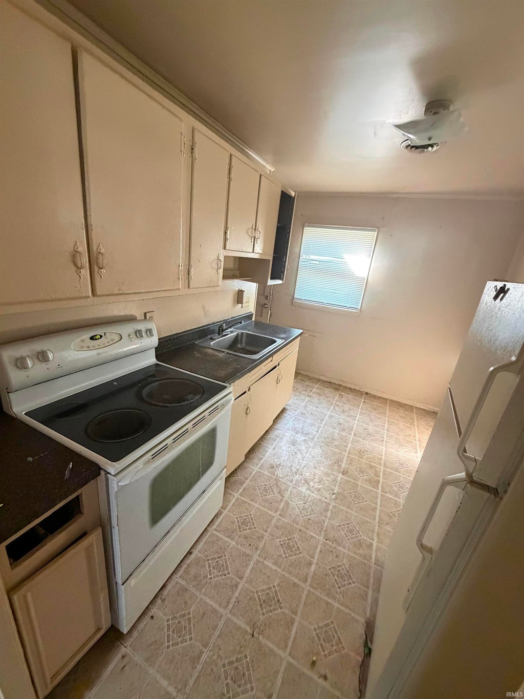 Photo of 3517 Smith Street, Fort Wayne, IN 46806 (MLS # 202636868)
