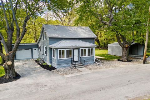 Photo of 204 N Robinson Street, Delphi, IN 46923 (MLS # 202616805)
