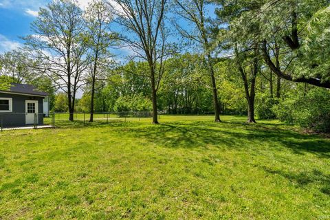 Tiny photo for 204 N Robinson Street, Delphi, IN 46923 (MLS # 202616805)