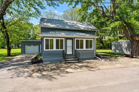 Tiny photo for 204 N Robinson Street, Delphi, IN 46923 (MLS # 202616805)