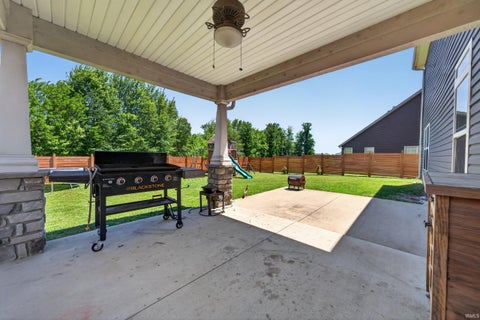 Tiny photo for 1229 CANTERVIEW Way, Kokomo, IN 46901 (MLS # 202621365)