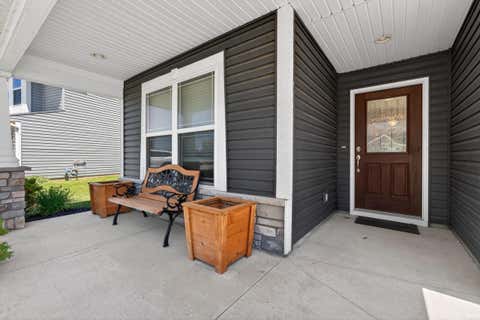 Tiny photo for 1229 CANTERVIEW Way, Kokomo, IN 46901 (MLS # 202621365)