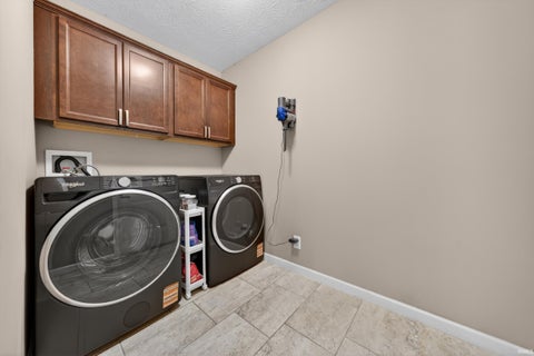 Tiny photo for 1229 CANTERVIEW Way, Kokomo, IN 46901 (MLS # 202621365)