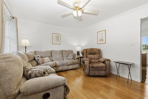 Tiny photo for 459 W Hickory Drive, Ellettsville, IN 47429 (MLS # 202617505)