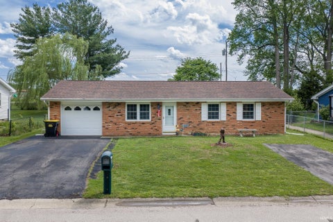 Photo of 459 W Hickory Drive, Ellettsville, IN 47429 (MLS # 202617505)