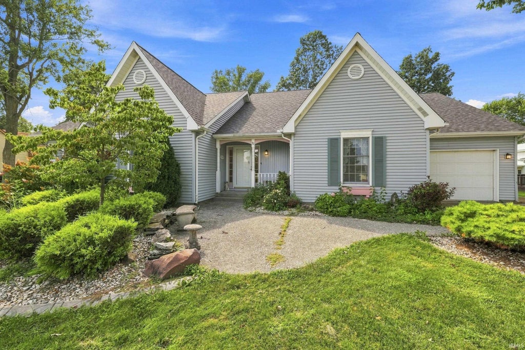 Photo of 711 Laura Lane, Sweetser, IN 46987 (MLS # 202635599)