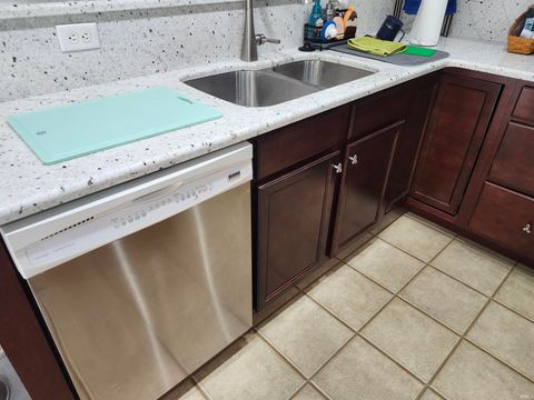 Tiny photo for 12930 Kingsley Court, Evansville, IN 47725 (MLS # 202612302)