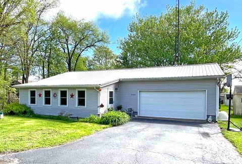 Photo of 3634 E Conwell Drive, Monticello, IN 47960 (MLS # 202547155)