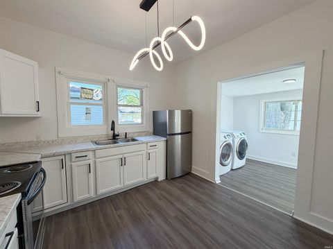 Tiny photo for 1219 W Taylor Street, Kokomo, IN 46901 (MLS # 202617945)