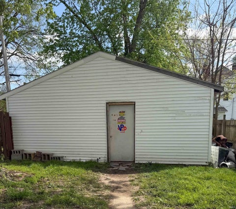 Tiny photo for 1219 W Taylor Street, Kokomo, IN 46901 (MLS # 202617945)