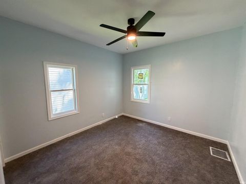 Tiny photo for 1219 W Taylor Street, Kokomo, IN 46901 (MLS # 202617945)