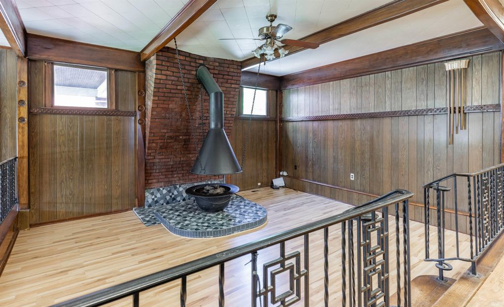 Photo of 1417 Mesker Park Drive, Evansville, IN 47720 (MLS # 202603671)