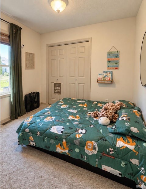 Tiny photo for 607 Parker Street, Warsaw, IN 46580 (MLS # 202641922)