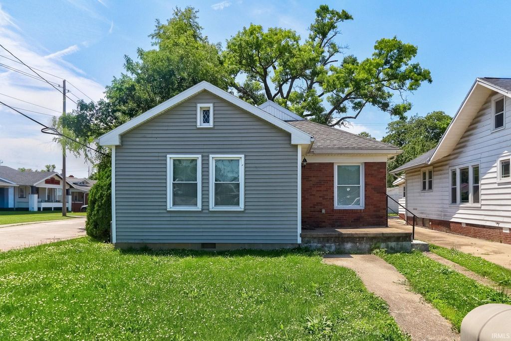 Photo of 645 S Fares Avenue, Evansville, IN 47714 (MLS # 202620689)