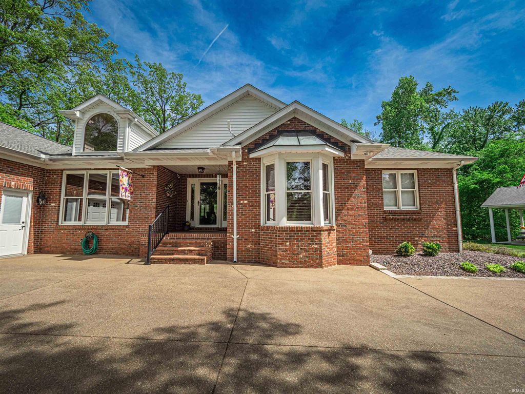 Photo of 1166 Twin Lakes Court, Boonville, IN 47601 (MLS # 202614355)