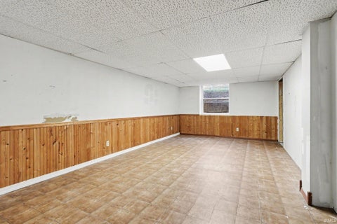 Tiny photo for 3608 Naples Court, Elkhart, IN 46514 (MLS # 202633300)