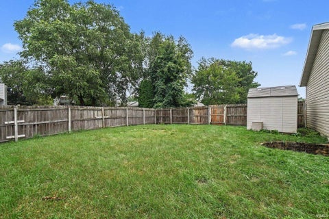 Tiny photo for 3608 Naples Court, Elkhart, IN 46514 (MLS # 202633300)