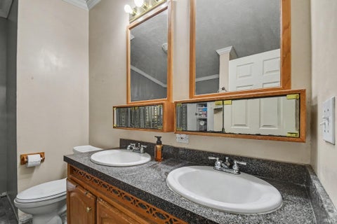 Tiny photo for 3608 Naples Court, Elkhart, IN 46514 (MLS # 202633300)