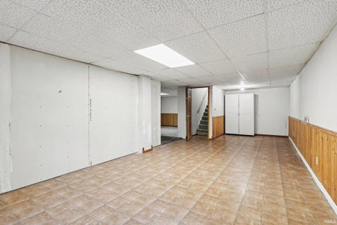 Tiny photo for 3608 Naples Court, Elkhart, IN 46514 (MLS # 202633300)