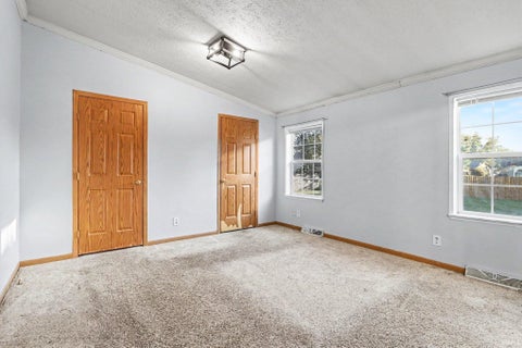 Tiny photo for 3608 Naples Court, Elkhart, IN 46514 (MLS # 202633300)