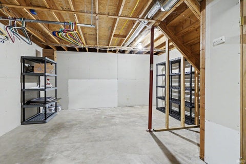 Tiny photo for 3608 Naples Court, Elkhart, IN 46514 (MLS # 202633300)