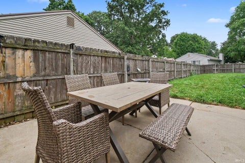 Tiny photo for 3608 Naples Court, Elkhart, IN 46514 (MLS # 202633300)