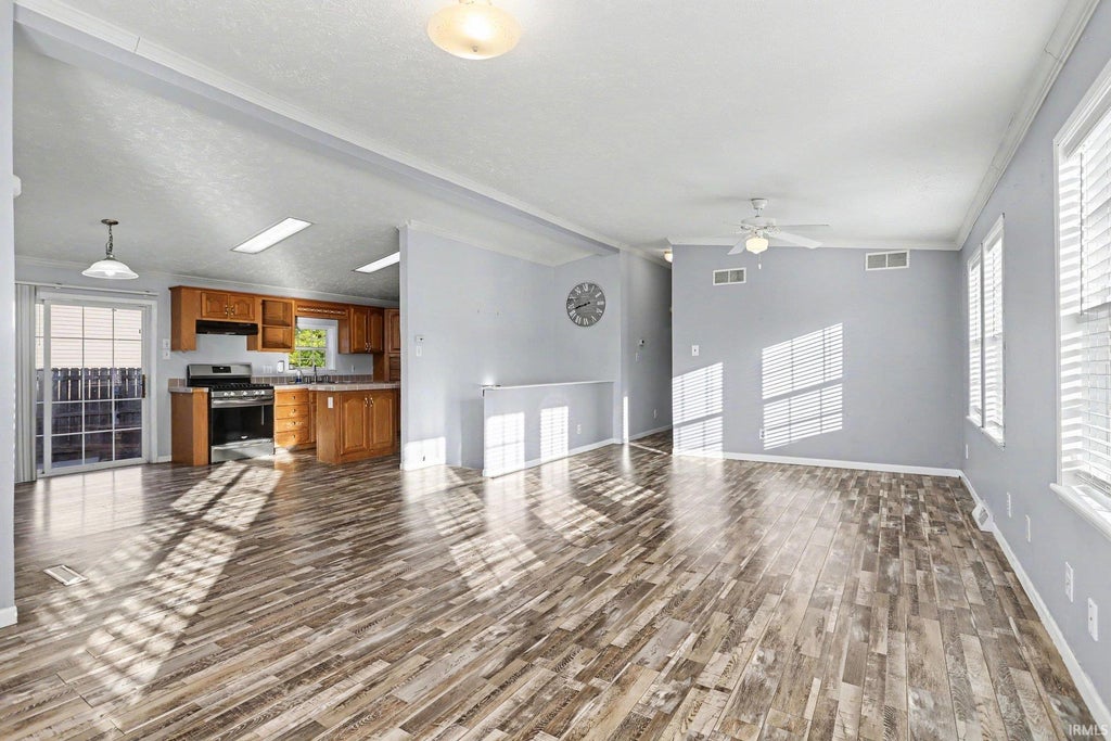 Photo of 3608 Naples Court, Elkhart, IN 46514 (MLS # 202633300)